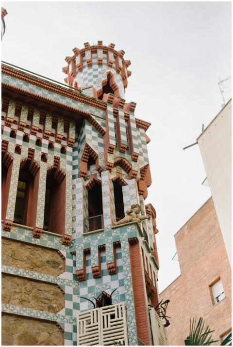 Detailed view of a decorative urban building with
