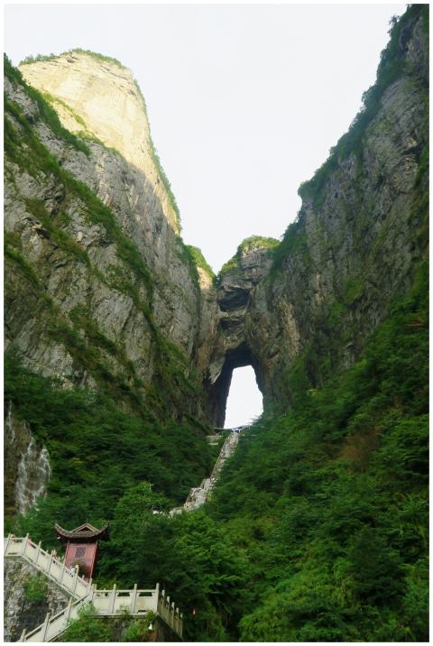 Capture the awe-inspiring view of the famous Tianm