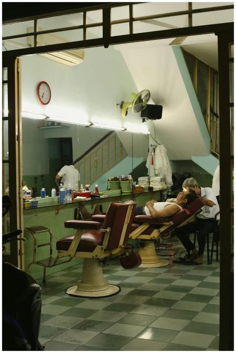 Cozy Vintage Barbershop Night