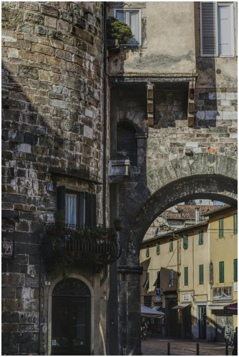 Explore the narrow streets and historic architectu