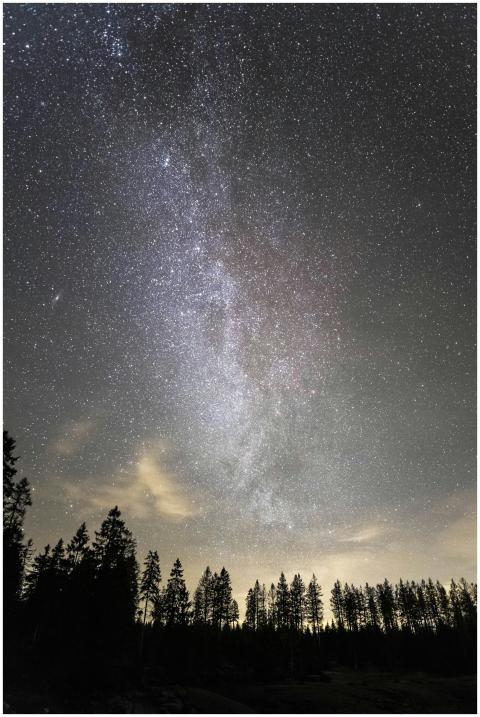 A breathtaking view of the Milky Way galaxy shinin