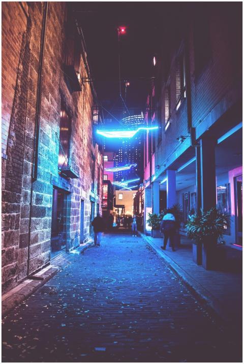 Explore the colorful nightlife of Sydney with this