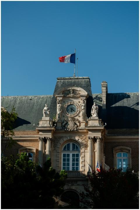 Elegant architecture of a historic building in Fra