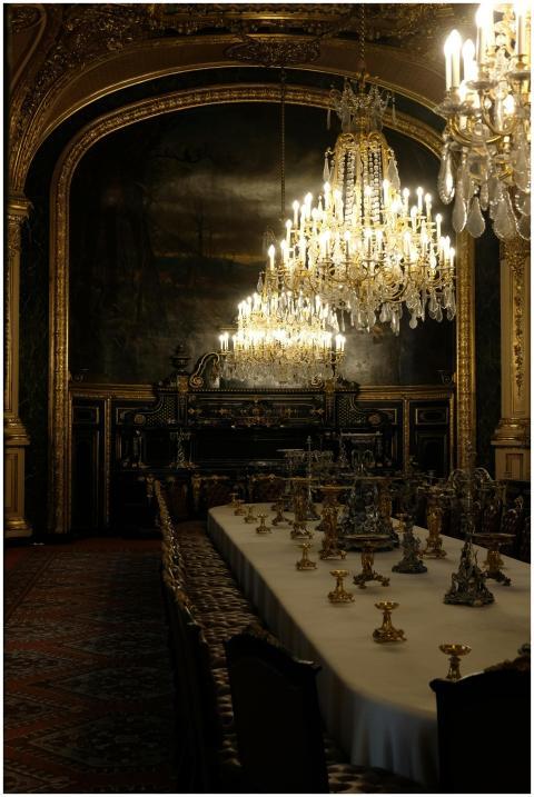Luxurious dining room in Paris featuring exquisite