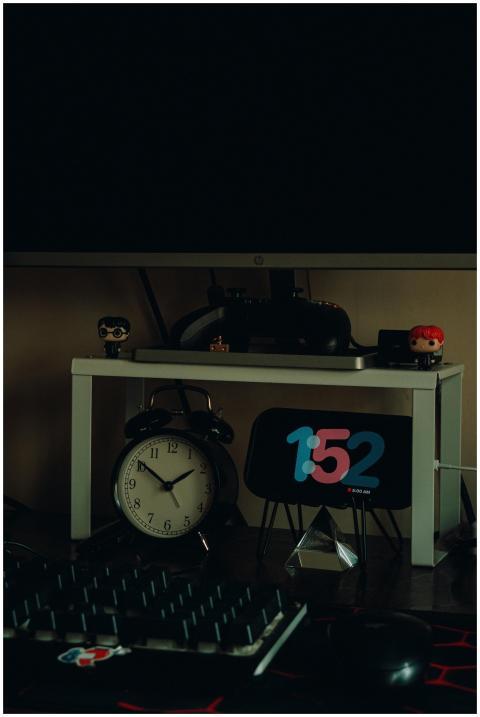 Free stock photo of alarm clock, analog clock, ant