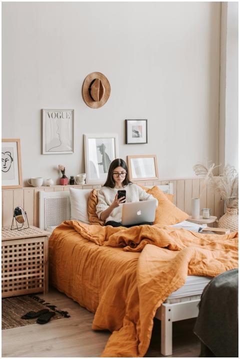 Full body of brunette in casual warm sweater text