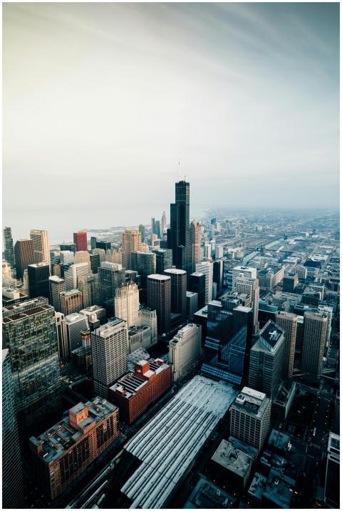 Aerial view of Chicago's skyline featuring the ico