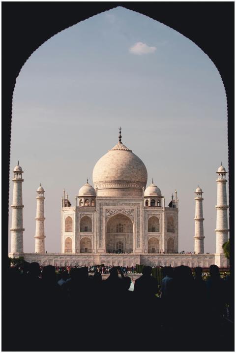 Stunning view of the Taj Mahal framed by an arch,