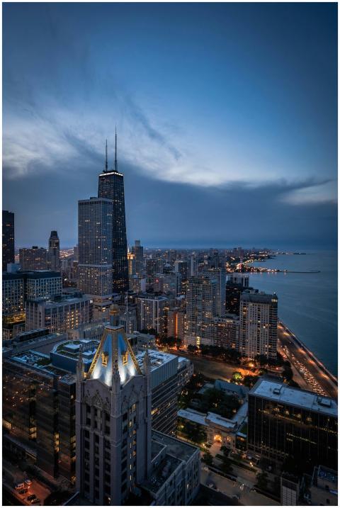 A breathtaking aerial view of Chicago's skyline fe