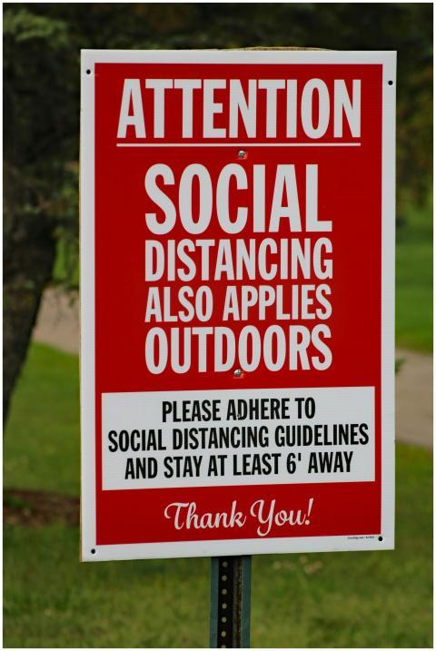 Attention sign for maintaining social distancing o