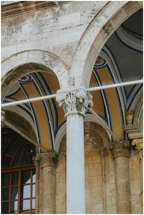 Elegant Archway Corinthian Columns