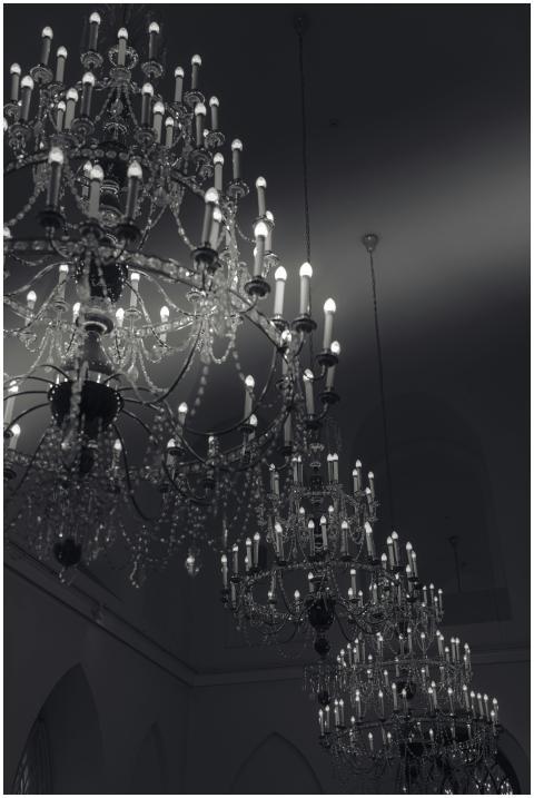 Elegant Crystal Chandeliers Luxurious