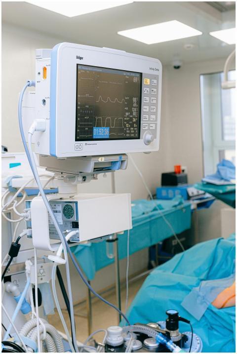 Close-up of vital signs monitor in a modern operat