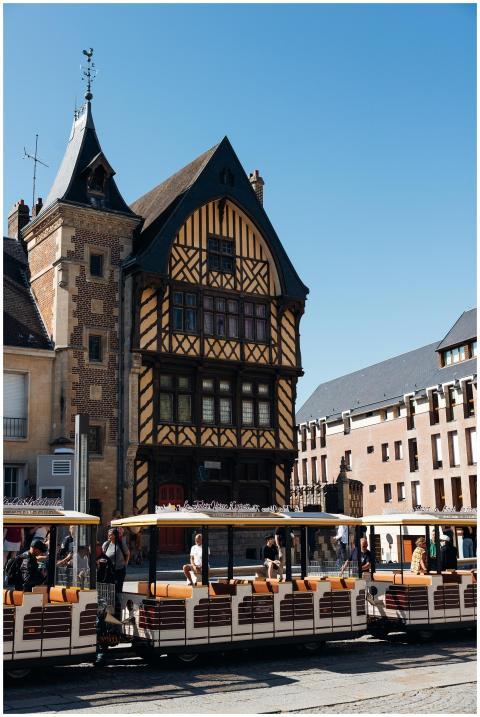 Captivating view of historic architecture and tour