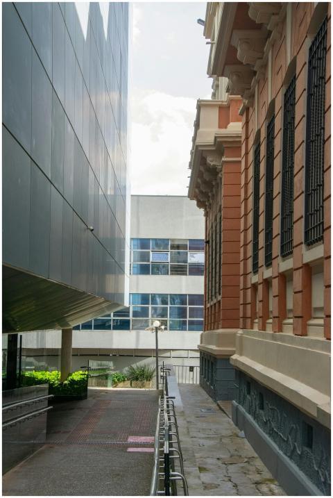 Contrast of modern and historic buildings in Belo