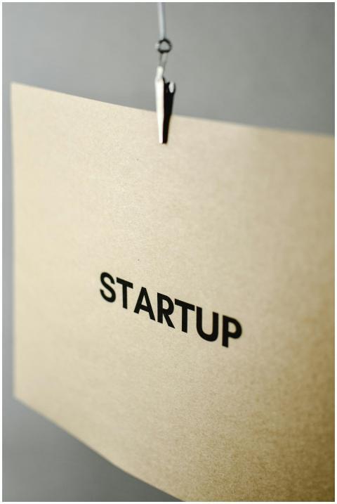 Close-up of a brown paper sign with the word 'Star