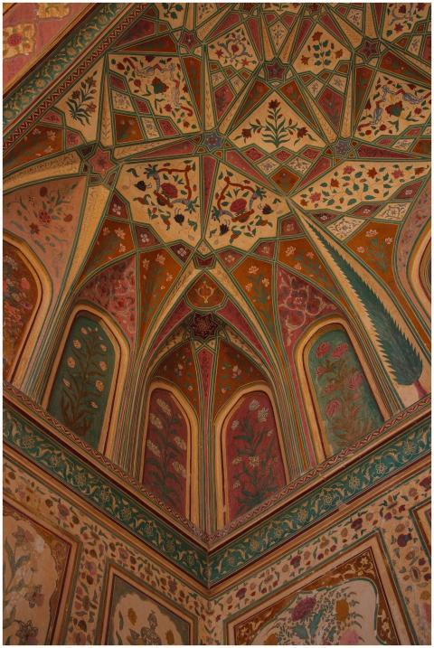Stunning intricate ceiling artwork inside Sheesh M