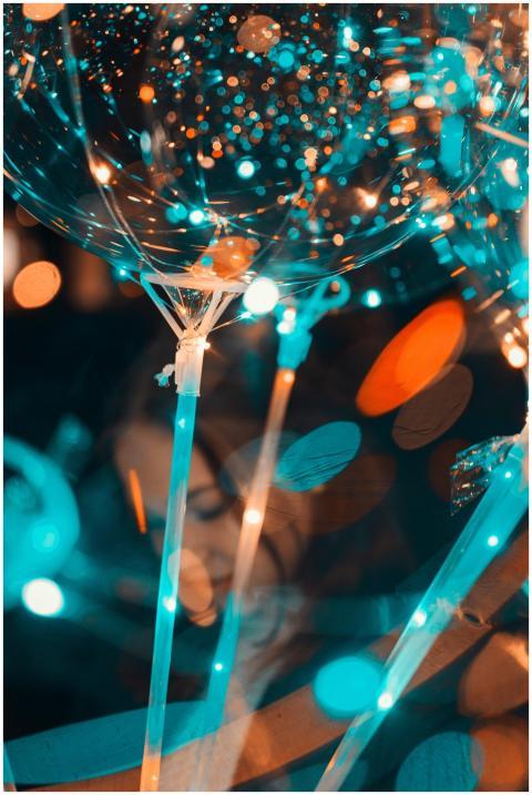 Colorful bokeh effect with balloons and party ligh