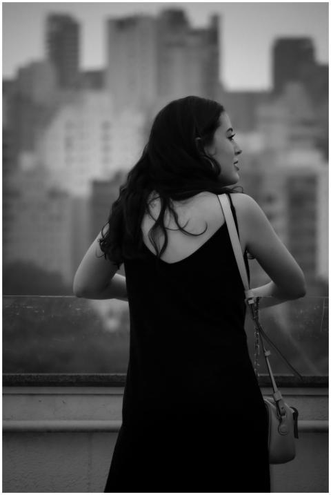 Black and white photo of a woman overlooking São P