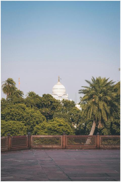 Scenic view of the Samadhi of Ranjit Singh dome am