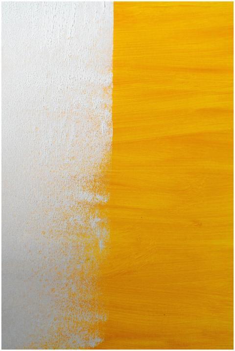 Abstract texture with a blend of white and yellow