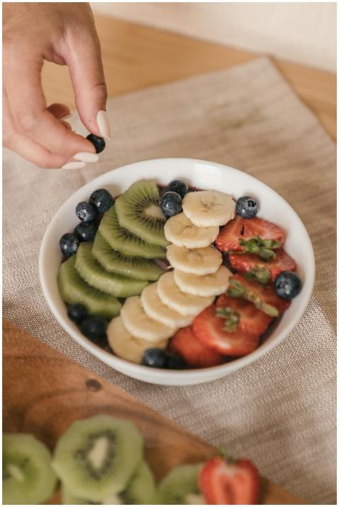 A delicious and healthy fruit bowl featuring kiwi,