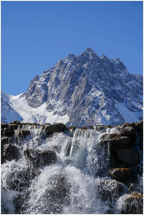 Breathtaking view of a snow-capped mountain with a