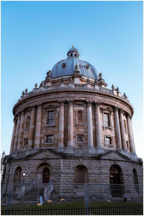 A daytime view of the iconic Radcliffe Camera in O