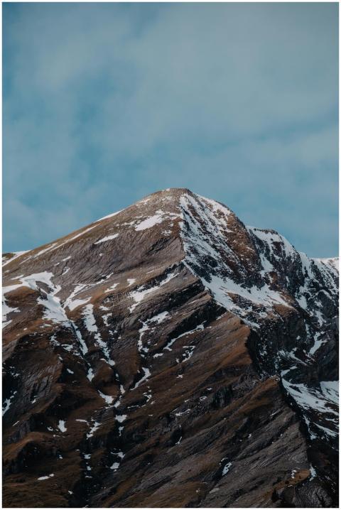 Breathtaking view of a snow-covered mountain peak