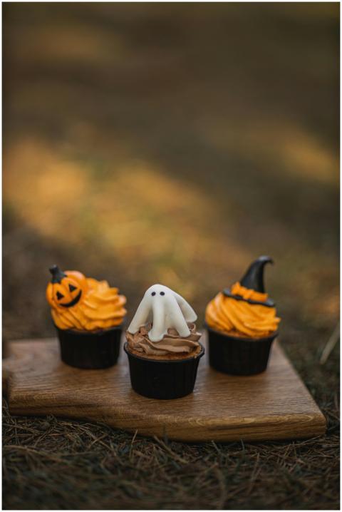 Charming Halloween cupcakes with pumpkin, ghost, a