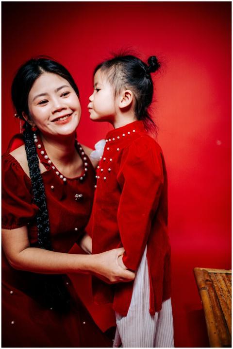 Mother Daughter Traditional Vietnamese