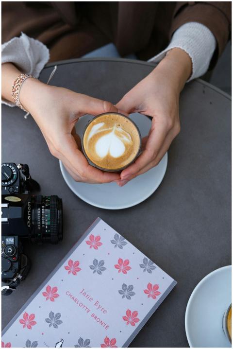 A cozy cafe setting in Istanbul featuring coffee a