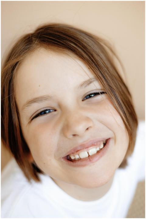 Adorable child's joyful expression in close-up por