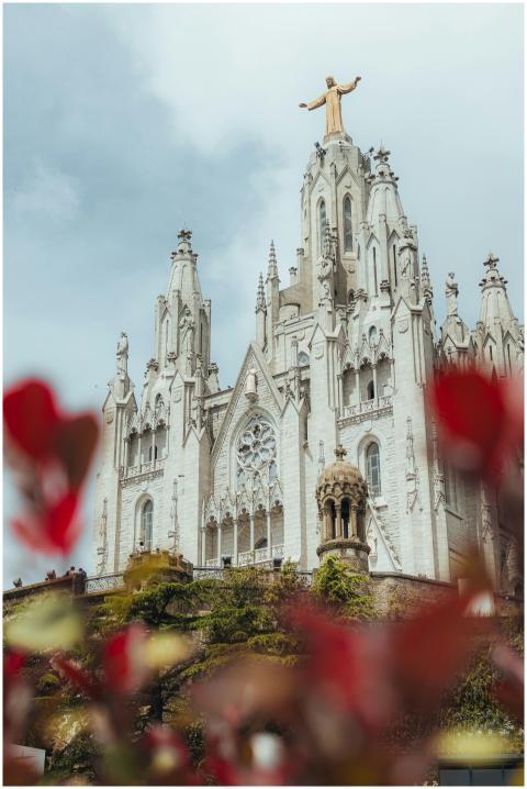Breathtaking image of the Temple Expiatori del Sag