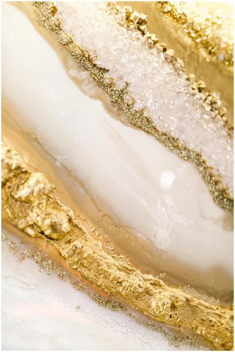 Sophisticated closeup of golden and white marble t