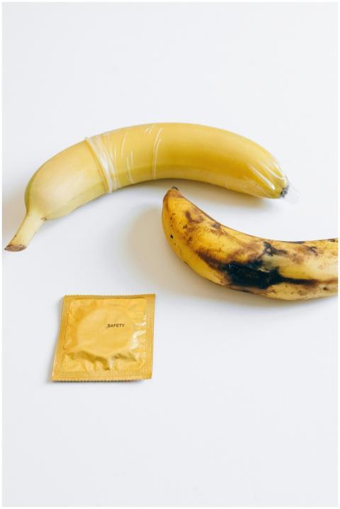 Two bananas and a condom illustration promoting sa