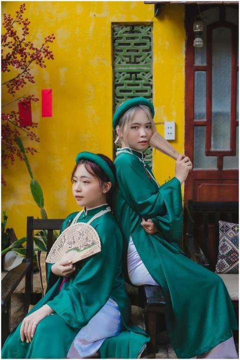 Traditional Vietnamese Attire Courtyard
