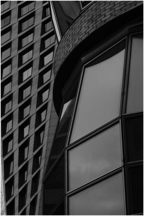 Dynamic black and white architectural photo emphas