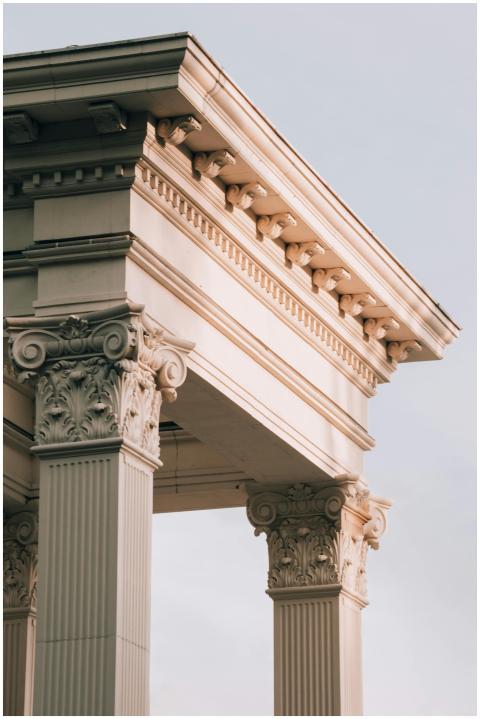 Close-up of neoclassical corinthian architecture c