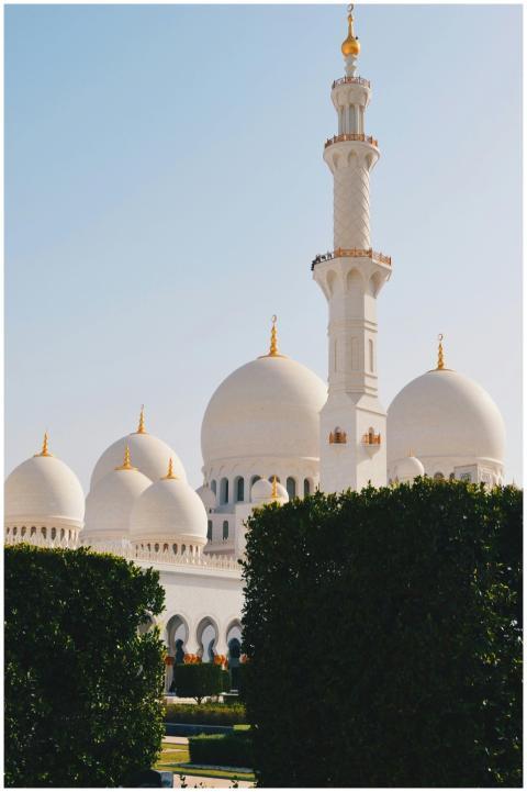 Elegant view of Sheikh Zayed Grand Mosque with its