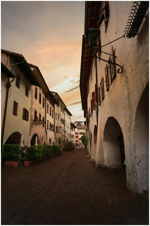 Explore the quaint architecture of Egna's pictures