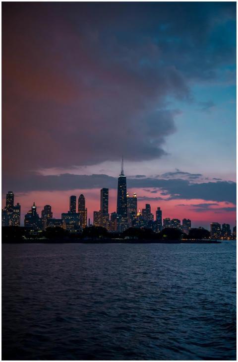 Capture the beauty of Chicago's skyline at dusk, w
