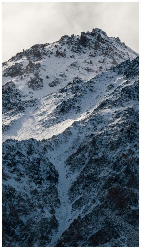 Capture of snow-covered mountains in Esquel, Argen