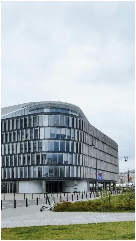 Contemporary building design in Warszawa, showcasi