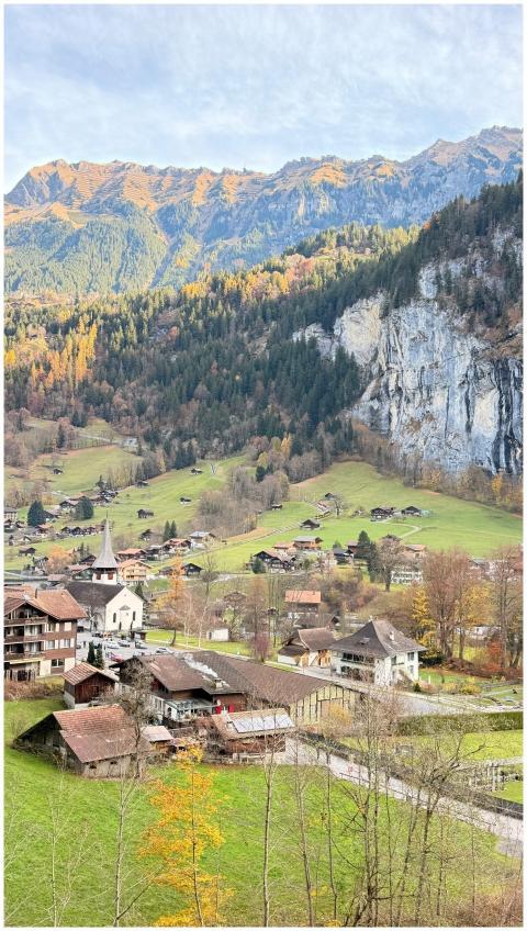 Scenic Autumn Landscape Lauterbrunnen