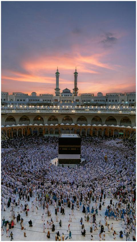 Aerial view of the Kaaba surrounded by worshippers