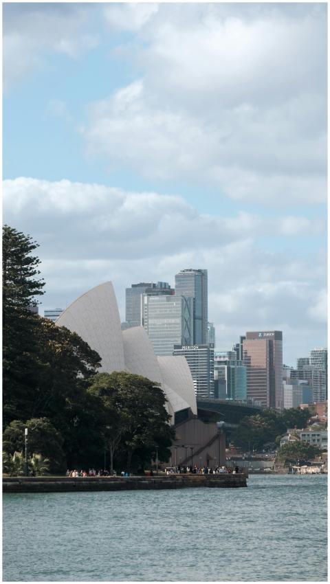 Scenic view of Sydney Opera House with city skylin