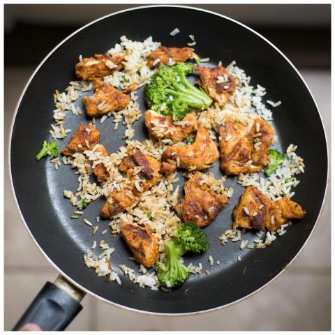 Delicious chicken, broccoli, and rice stir fry coo