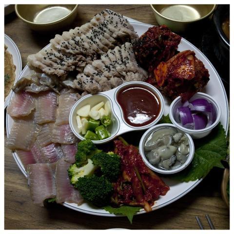 Skate Three The Pork Wrapped Kimchi