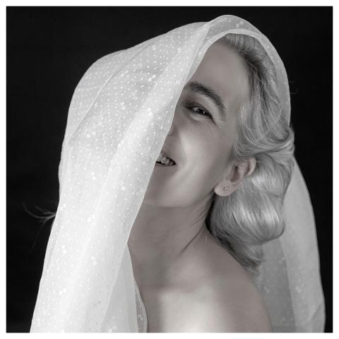 Woman Vintage Cloth Sight